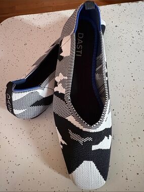Dasti Black & White Knit Slip-On Ballet Flats
